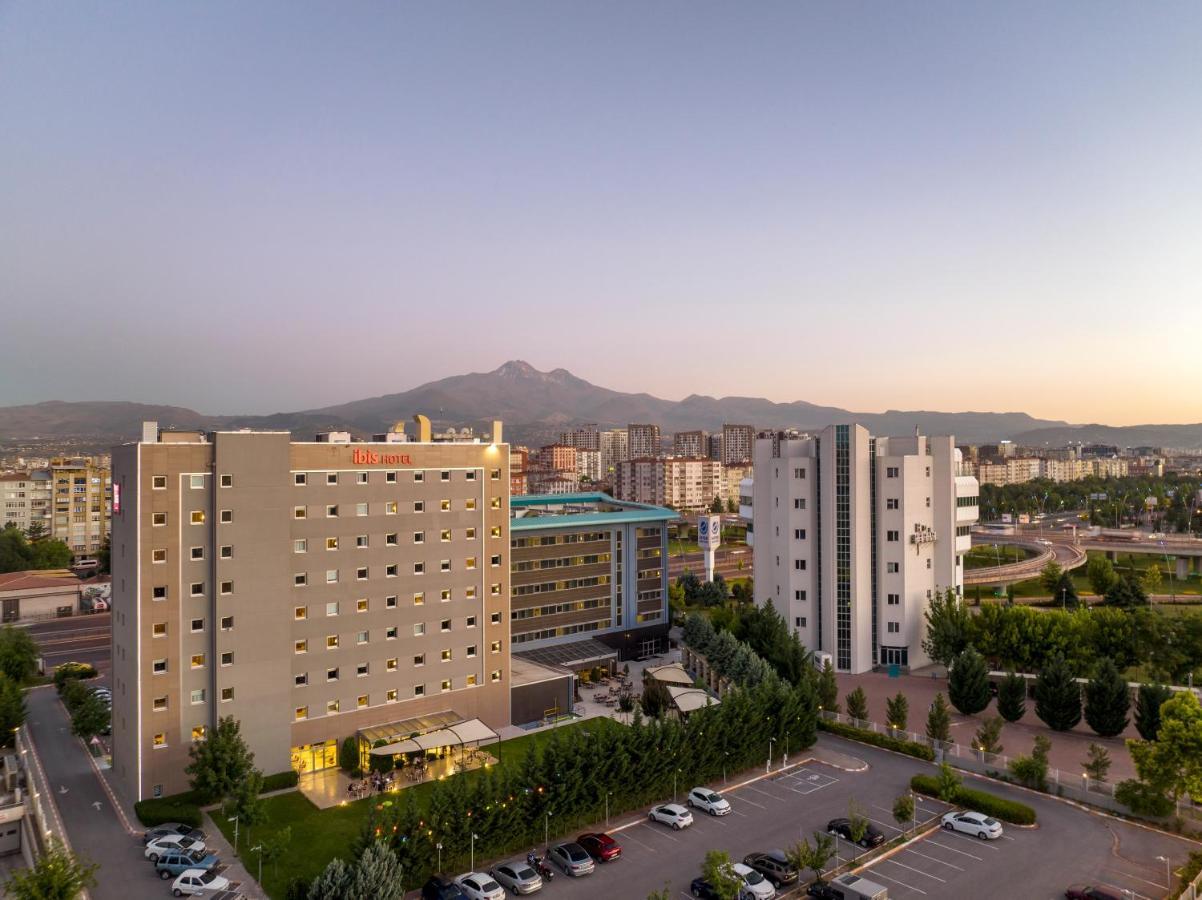 Hotel Ibis Kayseri Esterno foto